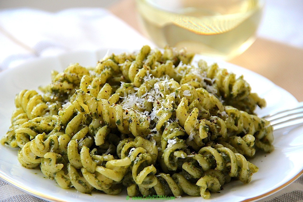 Spinach and Basil Pesto Pasta