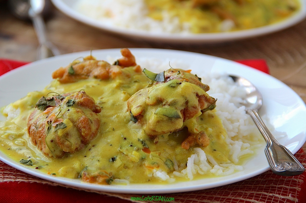 PUNJABI PAKORA KADHI ( Spiced Buttermilk Soup with Onion Chickpea Fritters)
